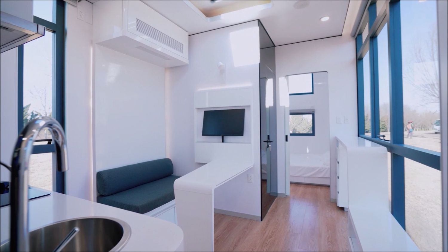 Dining Room from a Tiny Houses project near Austin by Nestron House Pte. Ltd.