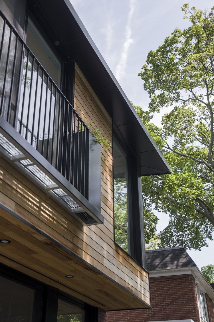 Finition extérieur d'un projet de Agrandissements de maison près de Montréal/Laval/Longueuil (Grand Montréal) de Rose Architecture