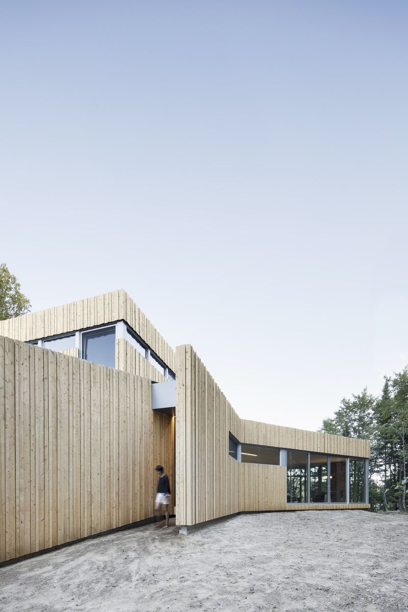 Backyard from a Single family homes project near Montreal (Greater Montreal) by Paul Bernier Architecte