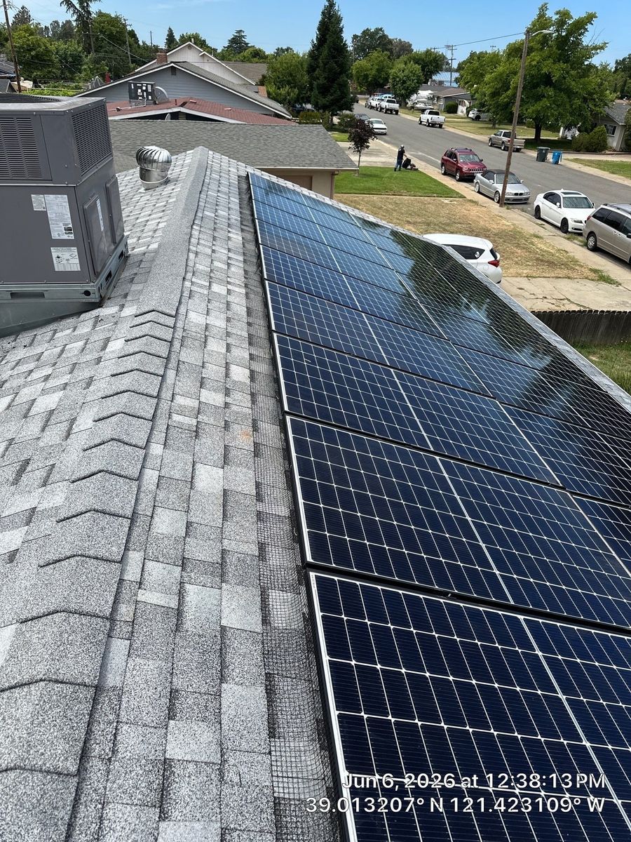  from a Photovoltaic Solar Panels project near Sacramento by L J Heating & Air Conditioning Inc