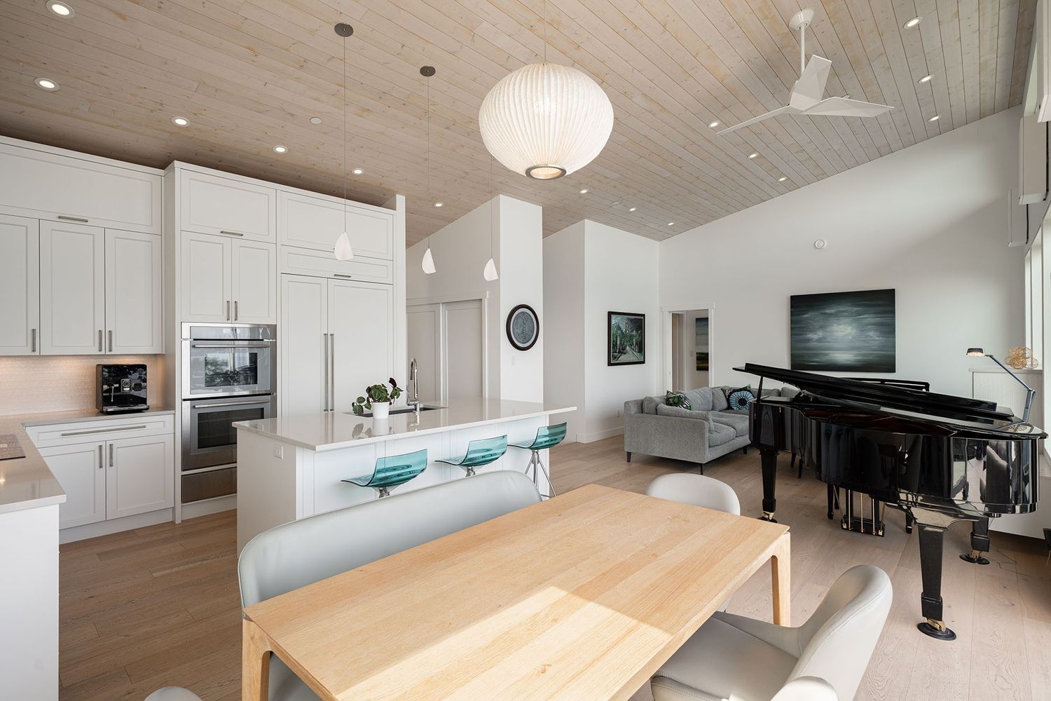  de un proyecto de tipo Viviendas unifamiliares cerca de Vancouver (Gran Vancouver) por Mary Lynn Machado Personal Real Estate Corporation