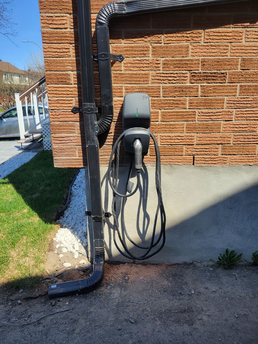 Mécanique du bâtiment d'un projet de Borne de recharge pour véhicules électriques près de Montréal/Laval/Longueuil (Grand Montréal) de GCD ÉNERGIE INC