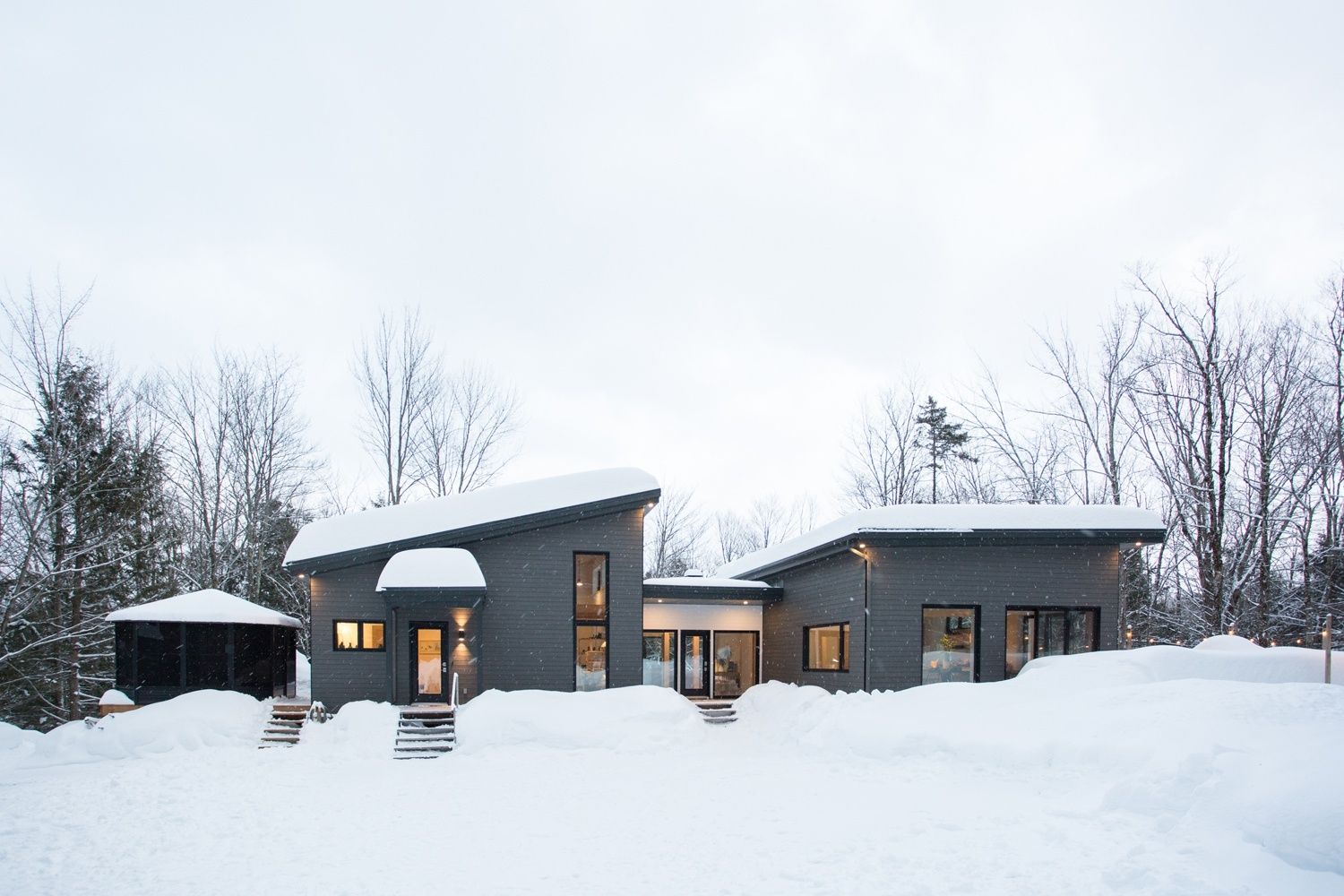 Façade avant d'un projet de Maisons unifamiliales près de Sherbrooke (Estrie) de UrbanÉco Construction
