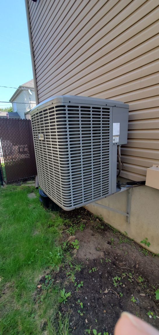 Finition extérieur d'un projet de Thermopompes près de Montréal/Laval/Longueuil (Grand Montréal) de Climatisation GéoServices