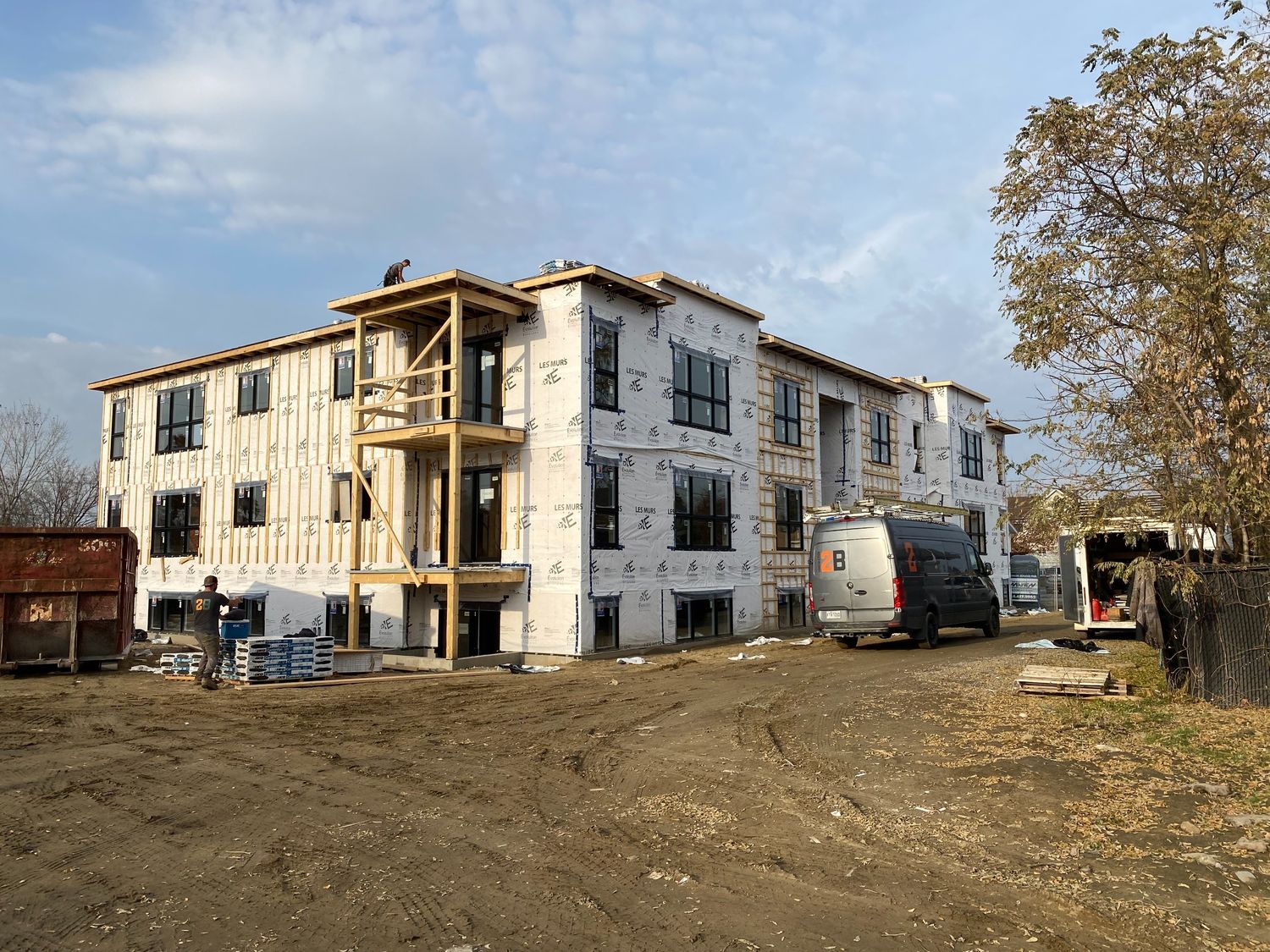 Construcción de exteriores de casas de un proyecto de tipo Edificios de departamentos y rascacielos cerca de Saint-Jérôme (Laurentides) por Construction 2B