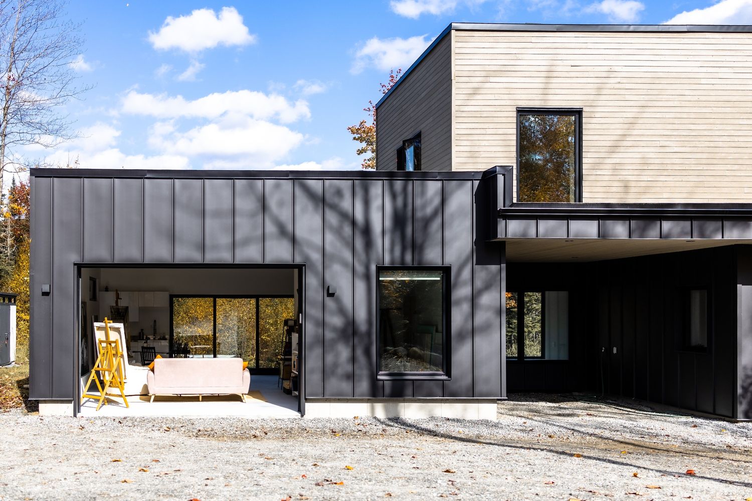 Exterior Finishes from a Single family homes project near Saint-Jerome (Laurentides) by Toundra construction