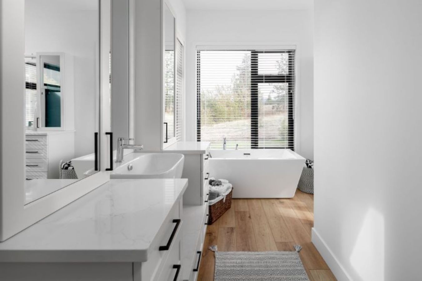 Salle de bain d'un projet de Maisons usinées et modulaires près de Kelowna - Okanagan de Chaparral Industries Inc