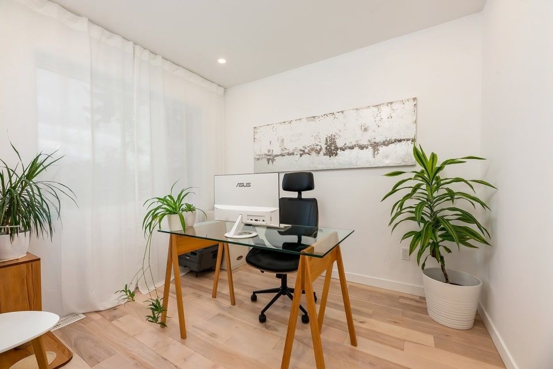 Home Office from a Single family homes project near Montreal (Greater Montreal) by psb
