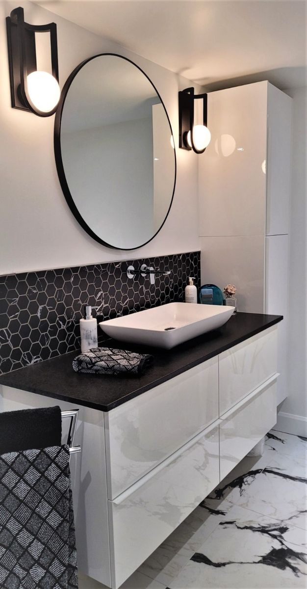 Baño completo de un proyecto de tipo Condominios, apartamentos cerca de Montreal (Gran Montreal) por D.SAINT design