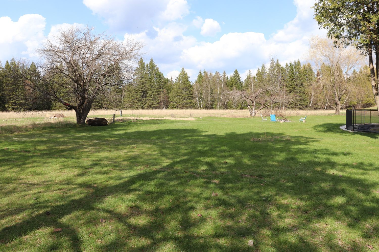 Garden from a Single family homes project near Sherbrooke (Estrie) by Claire Derome • courtière en immobilier résidentiel