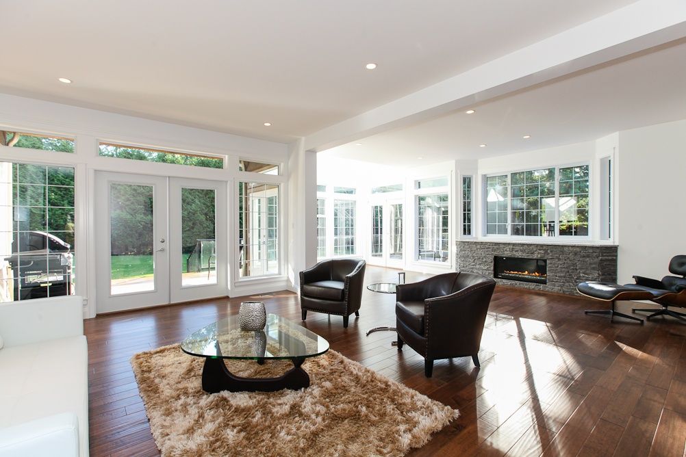 Living Room from a Single family homes project near Vancouver (Greater Vancouver) by Vibe Design Build