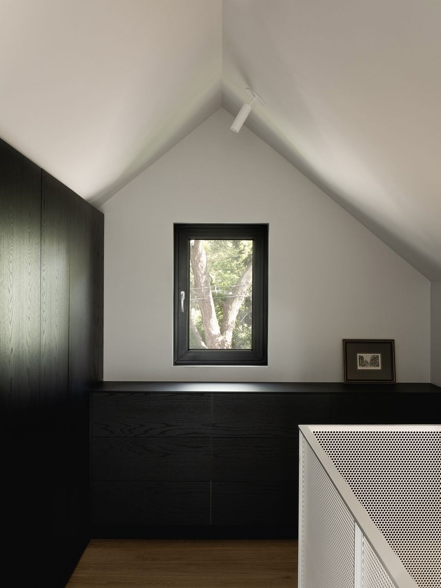 Couloir d'un projet de Maisons unifamiliales près de Montréal/Laval/Longueuil (Grand Montréal) de Atelier L'Abri
