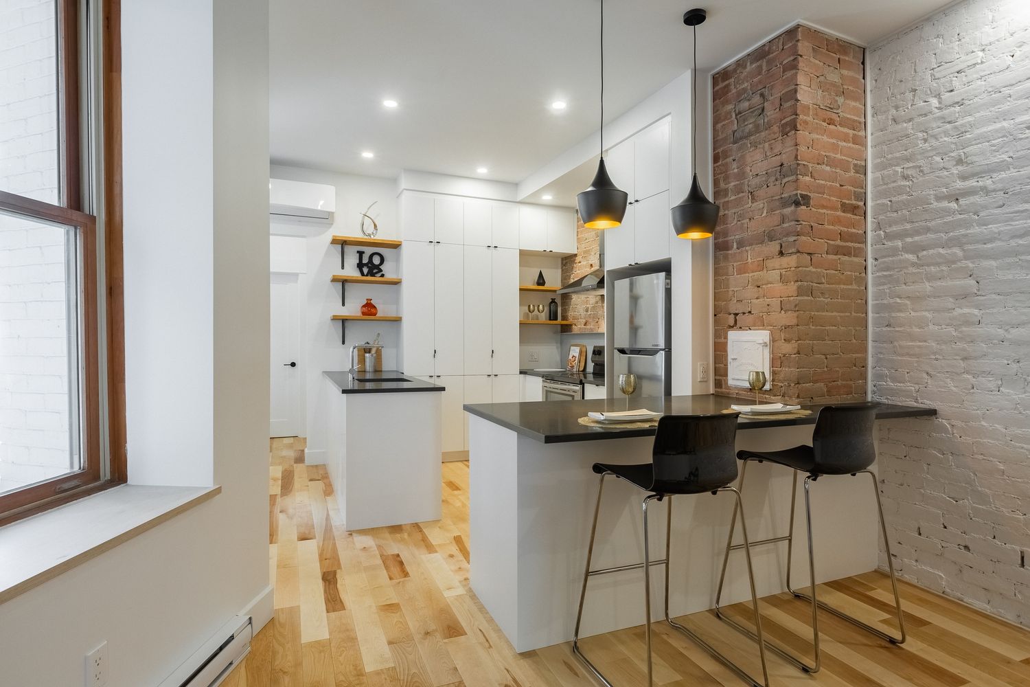 Cuisine d'un projet de Design et aménagement intérieur près de Montréal/Laval/Longueuil (Grand Montréal) de À l' Aube - Designer & cuisiniste