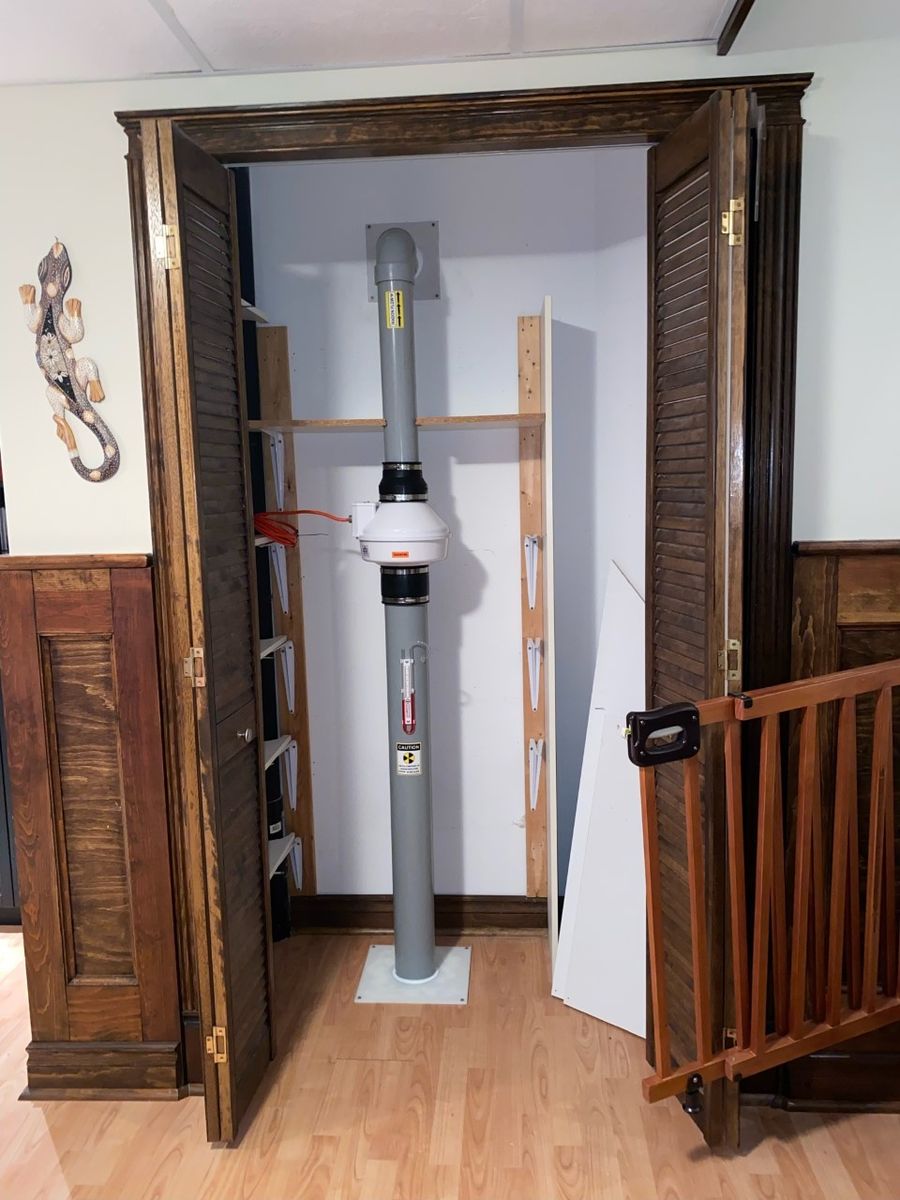 Hall from a Radon project near Montreal (Greater Montreal) by Climatisation Novatrix Inc.