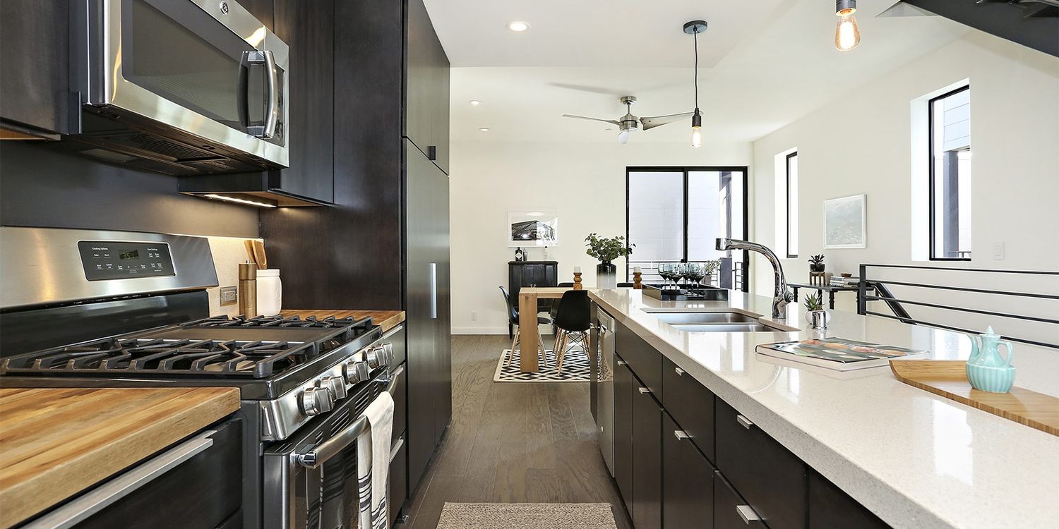 Cuisine d'un projet de Maisons usinées et modulaires près de Los Angeles - Long Beach - Anaheim de Plant Prefab