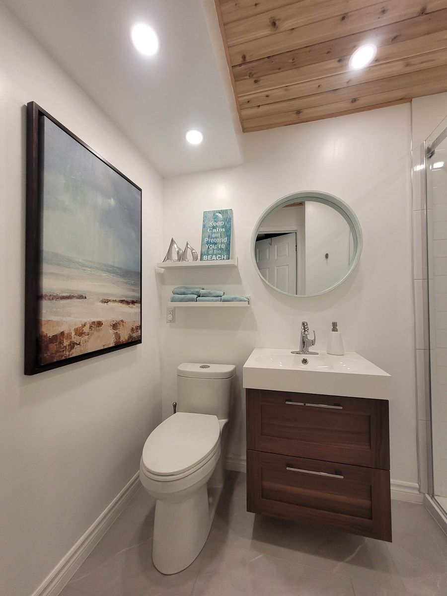 Bathroom from a Bathrooms project near Gatineau (Outaouais) by Les entreprises KD