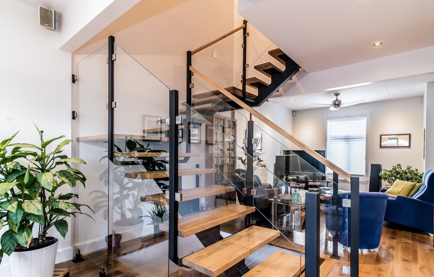 Staircase from a Staircases project near Montreal (Greater Montreal) by Les Constructions Max Larocque inc.