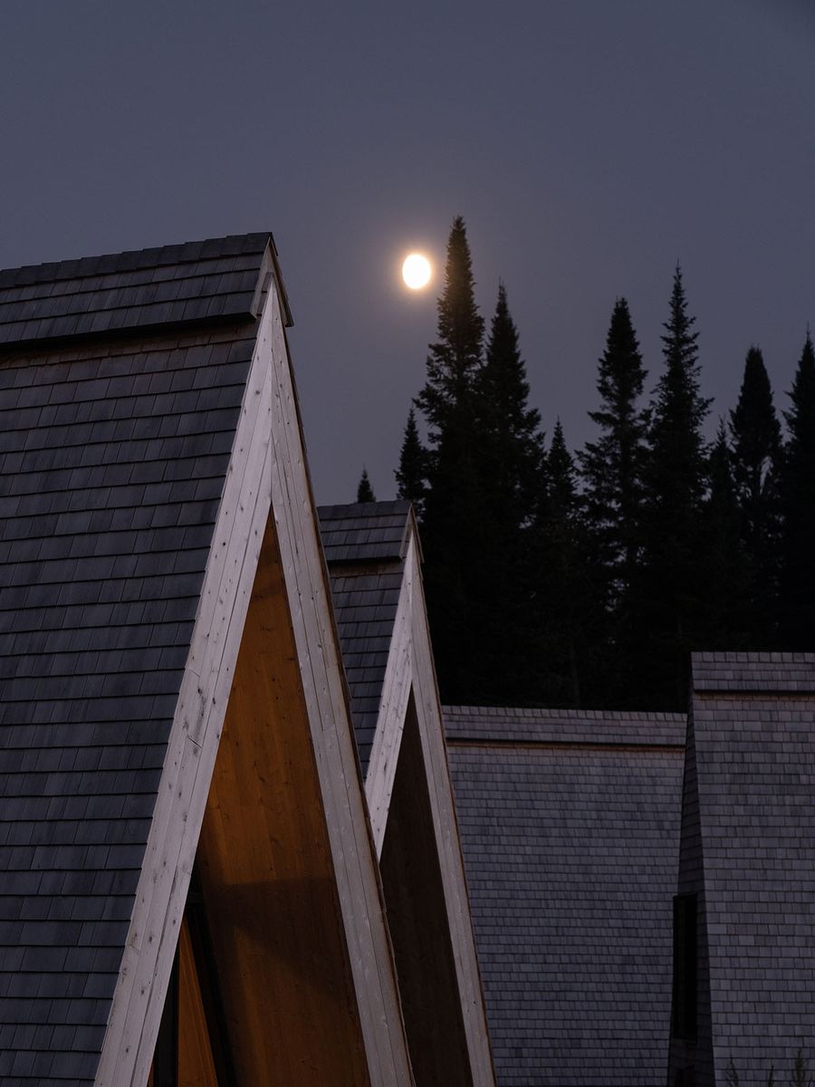 Exterior Finishes from a Urban Agriculture project near Saint-Jerome (Laurentides) by Atelier L'Abri