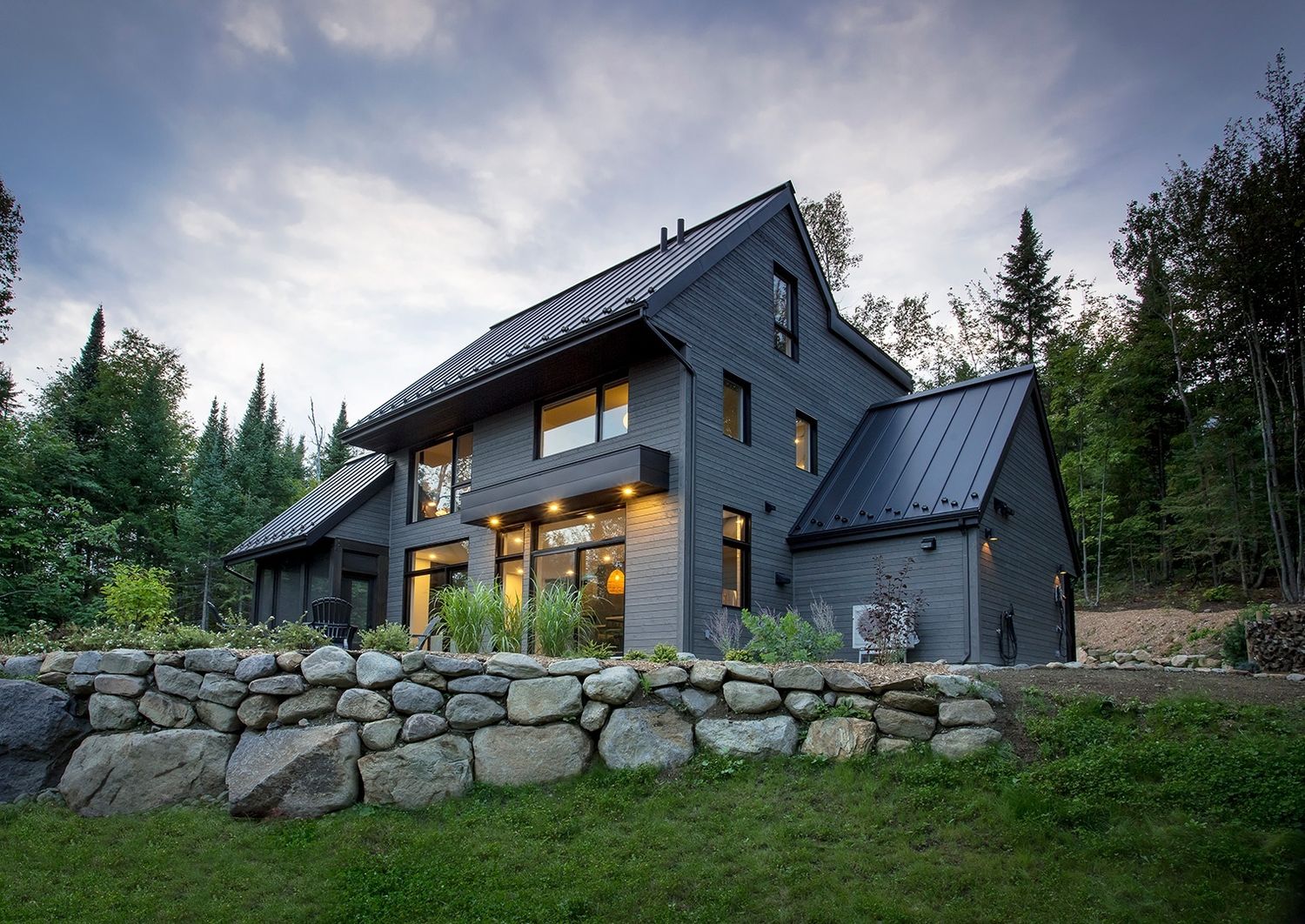House Exterior from a Single family homes project near Saint-Jerome (Laurentides) by Écohabitations boréales
