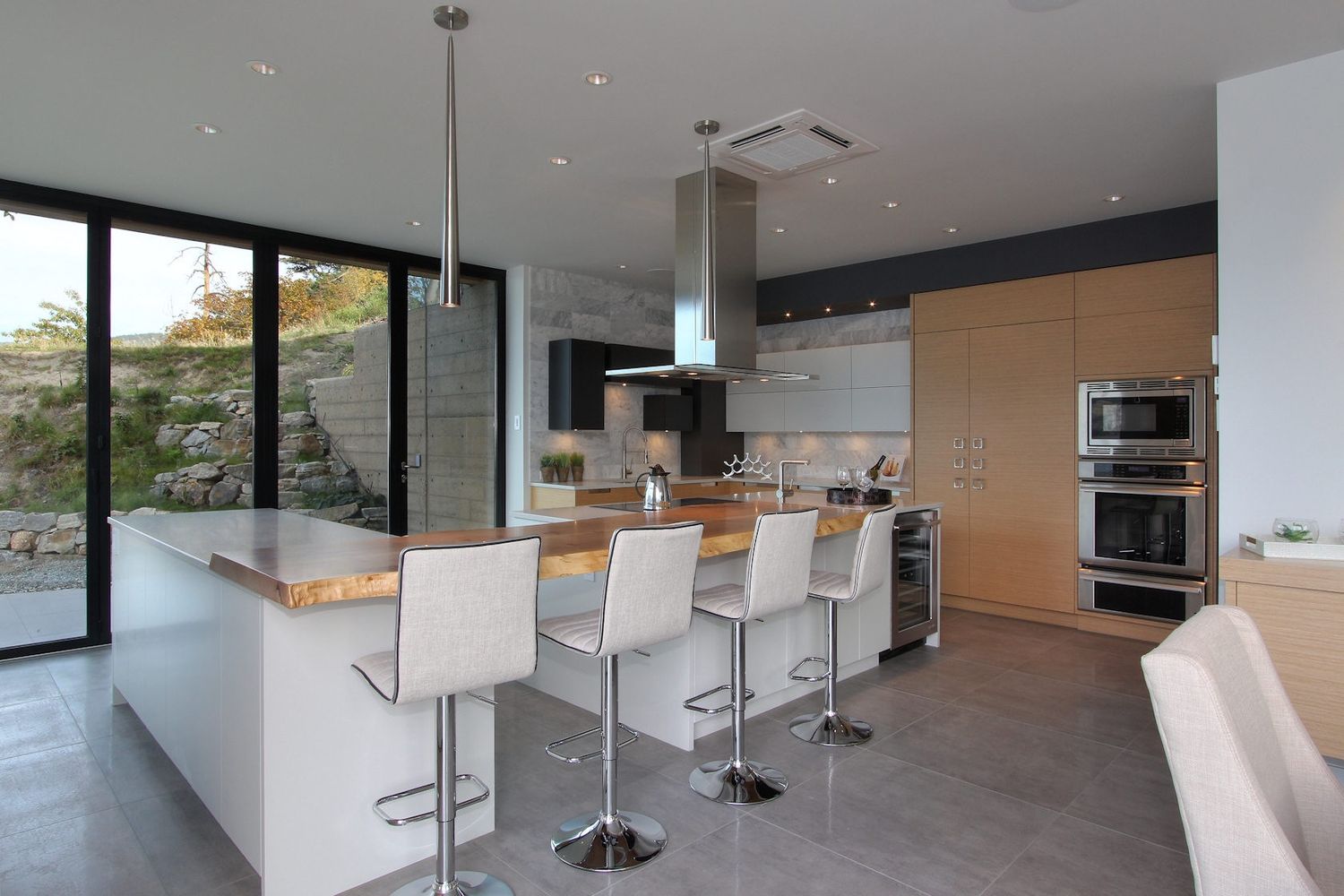 Cuisine d'un projet de Maisons unifamiliales près de Kelowna - Okanagan de Fox Architecture Inc