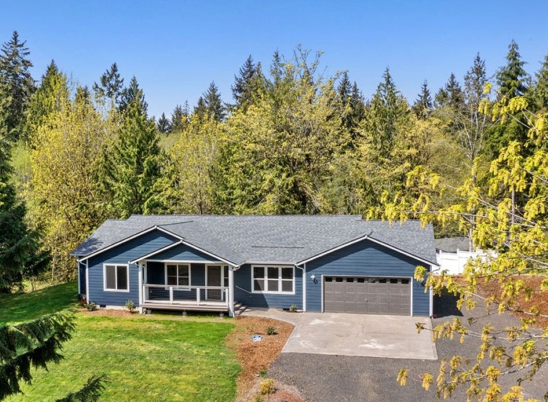House Exterior from a Prefab and Modular Houses project near Seattle - Tacoma - Olympia by HiLine Homes