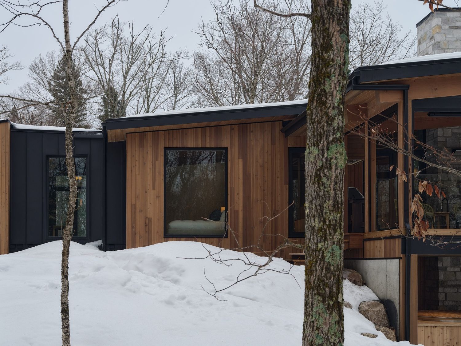 Front Yard from a Exterior siding and cladding project near Saint-Jerome (Laurentides) by Groupe SIDEX Inc.