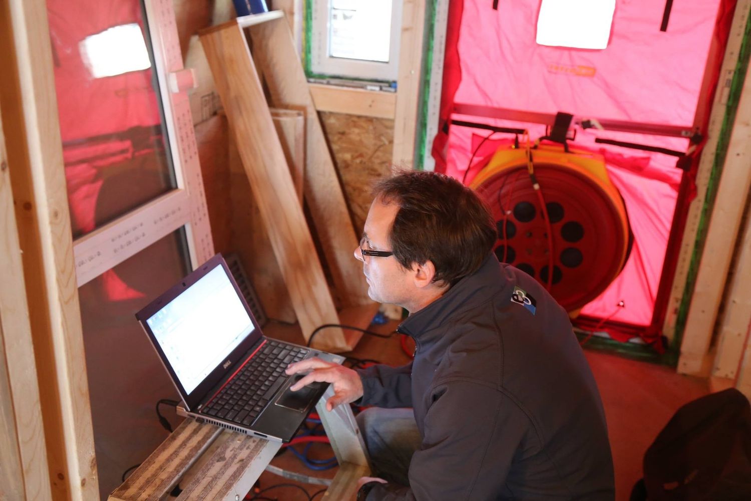 Land & Services from a Blower door Tests project near Vancouver (Greater Vancouver) by E3 ECO GROUP