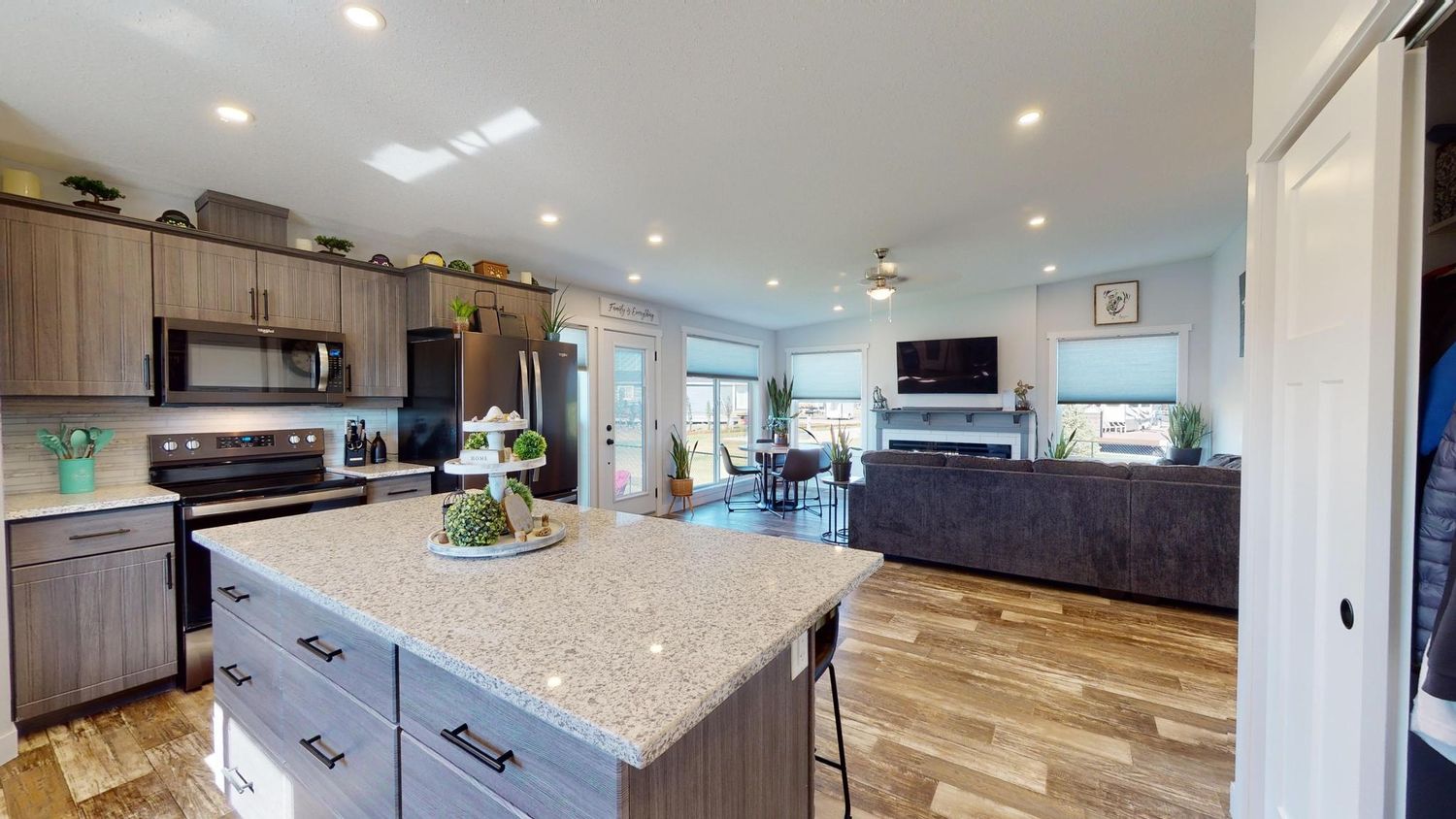 Cuisine d'un projet de Maisons usinées et modulaires près de Red Deer de Dynamic Modular Homes