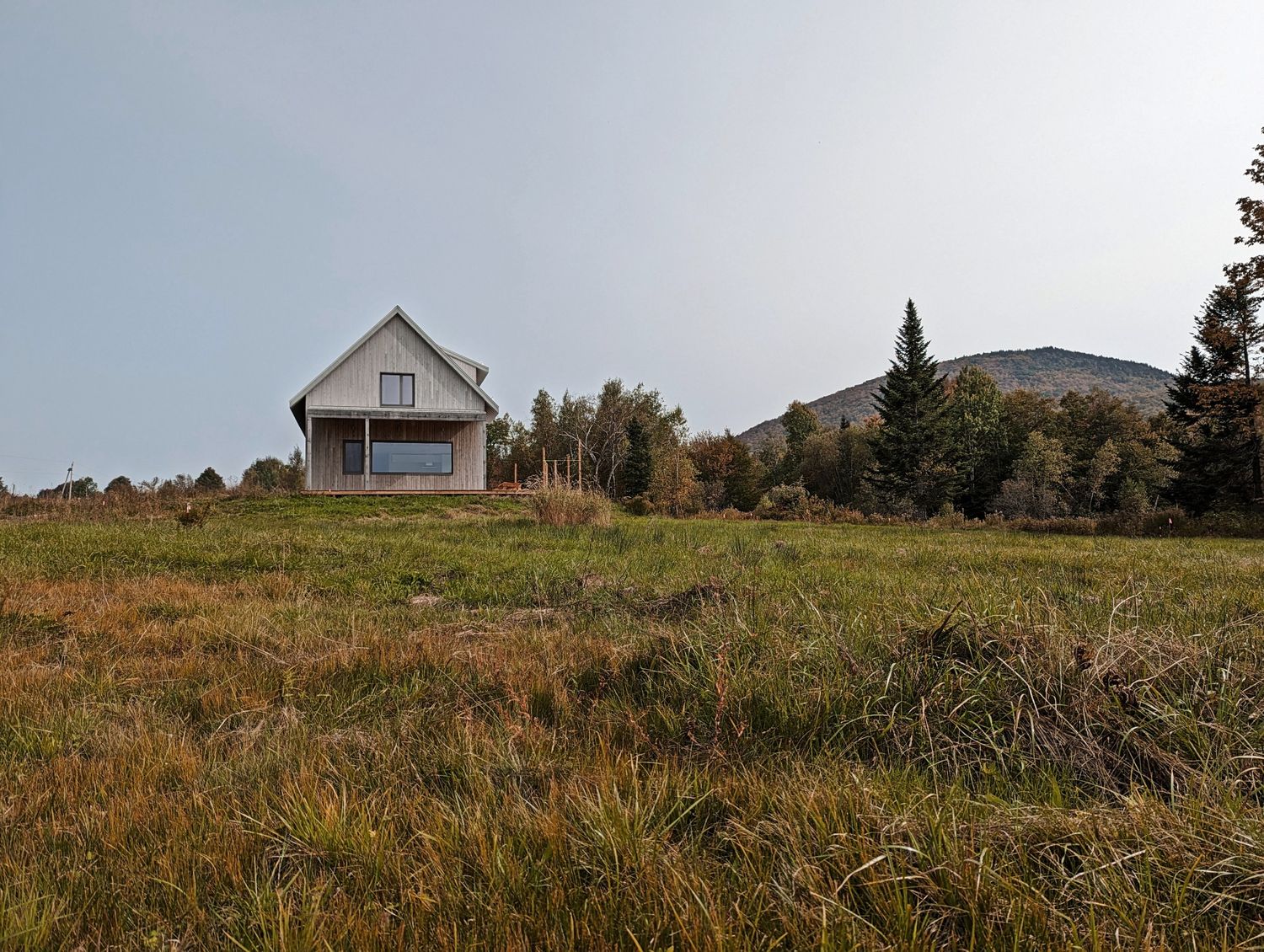 Cour avant d'un projet de Maisons unifamiliales près de Granby/Bromont/Cowansville (Estrie) de ÉcoNovation