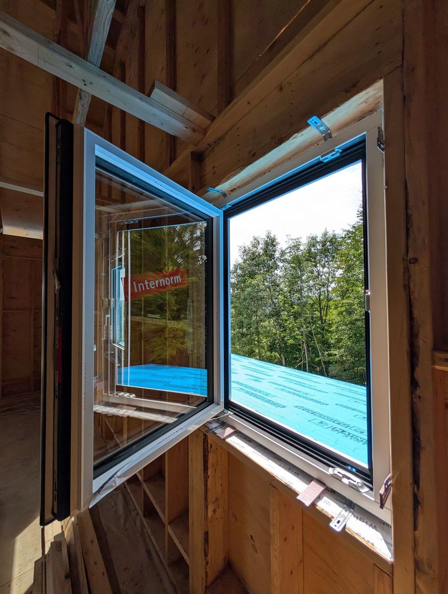  d'un projet de Maisons unifamiliales près de Gatineau (Outaouais) de InterHaus Premium High Performance Windows and Doors