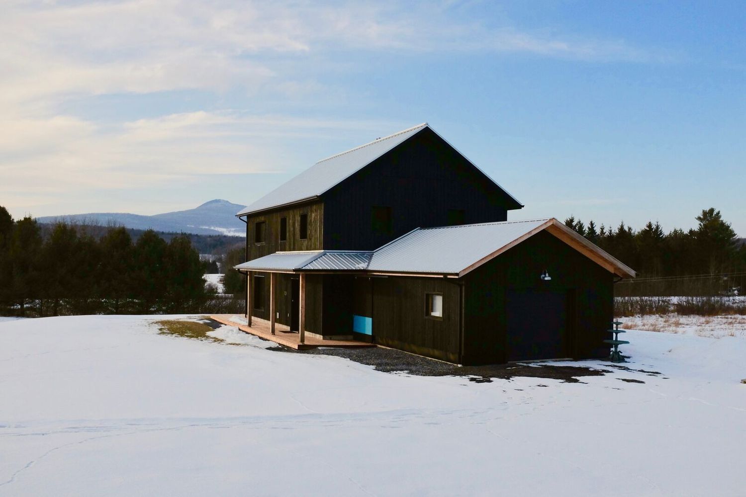 Front Yard from a Single family homes project near Granby - Bromont - Cowansville by Rocket Construction