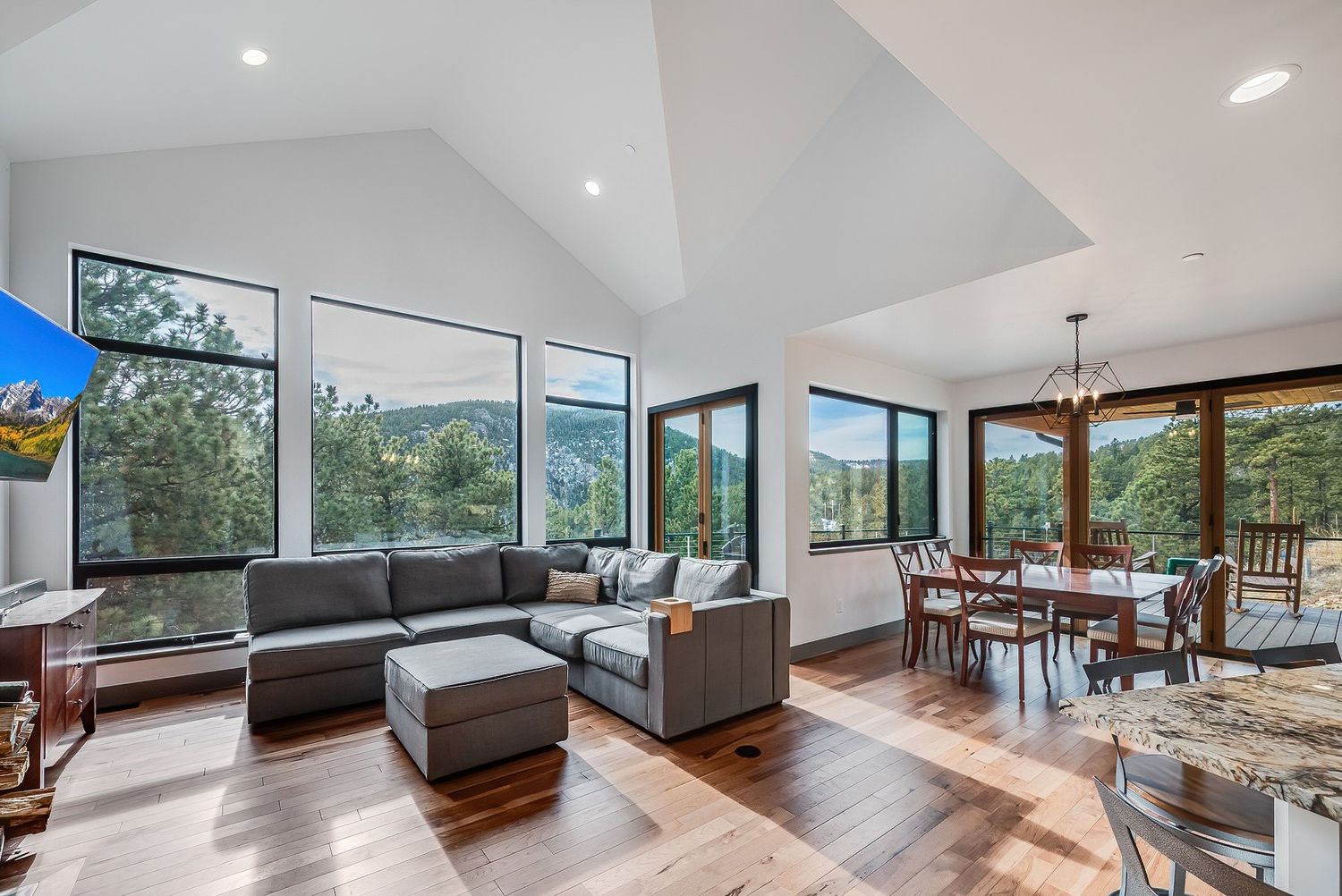 Sala de un proyecto de tipo Viviendas unifamiliares cerca de Denver - Boulder por Michael Silbert, Architect