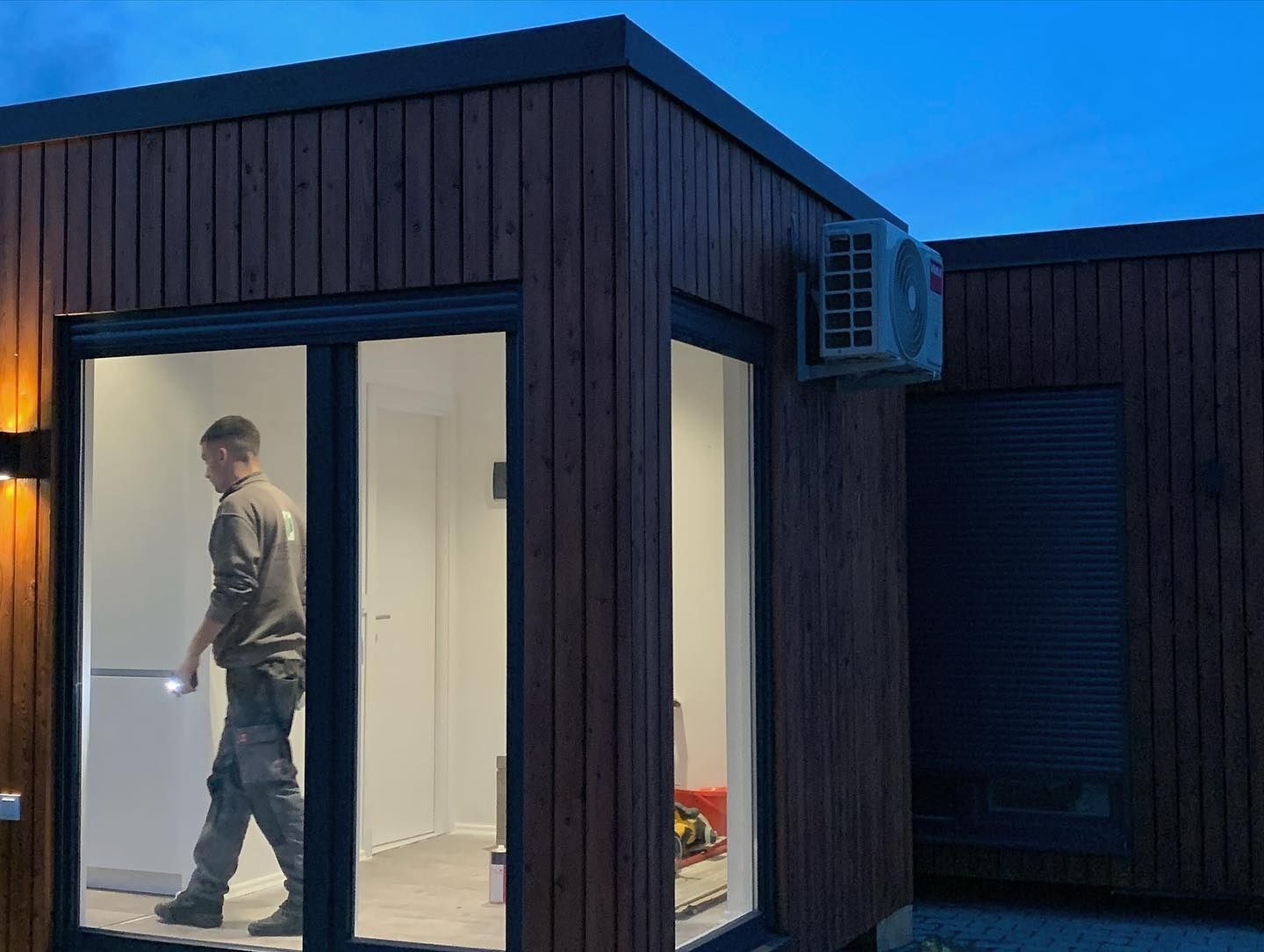 Travaux - Extérieur d'un projet de Maisons usinées et modulaires près de Whitehorse de Tree House