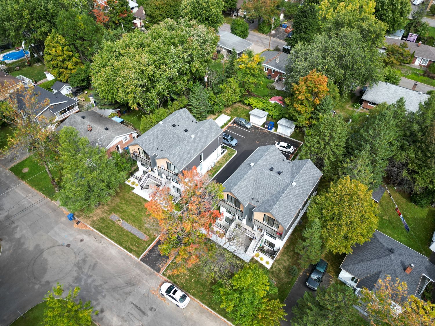 Vue aérienne d'un projet de Bâtiments multi-résidentiels et tours d'habitations près de Québec/Lévis (Ville de Québec) de Groupe Habitech