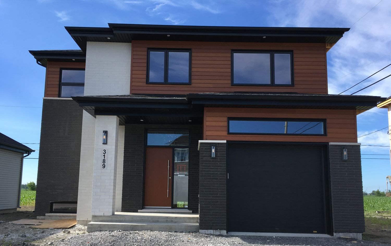 Façade avant d'un projet de Maisons unifamiliales près de Granby/Bromont/Cowansville (Estrie) de GAÉTAN SIROIS CONSTRUCTION INC