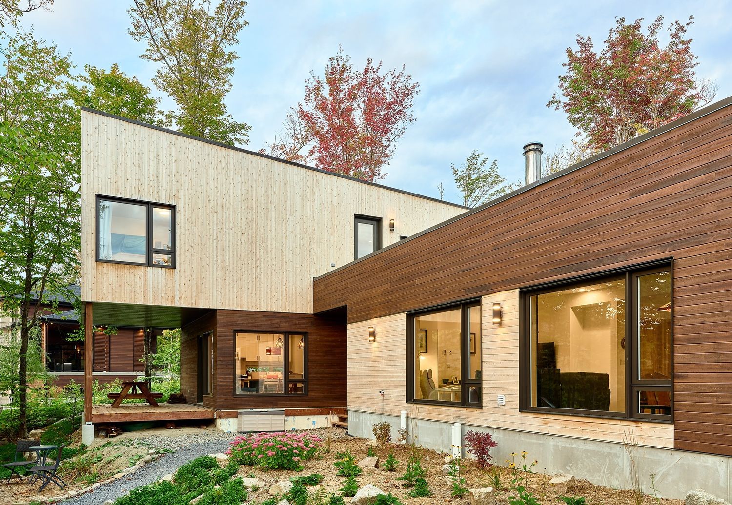 Façade avant d'un projet de Unités d'habitation accessoires (UHA) près de Québec/Lévis (Ville de Québec) de TERGOS Architecture et Construction