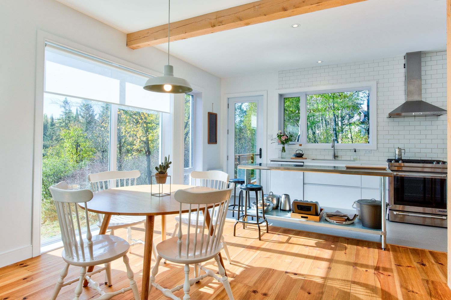 Dining Room from a Single family homes project near Saint-Jerome (Laurentides) by Belvedair