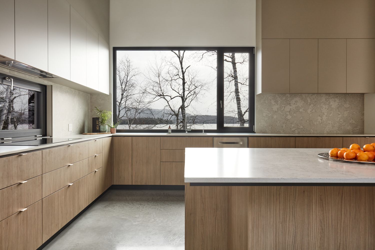 Cocina de un proyecto de tipo Viviendas unifamiliares cerca de Montreal (Gran Montreal) por GHOCHE ARCHITECTE