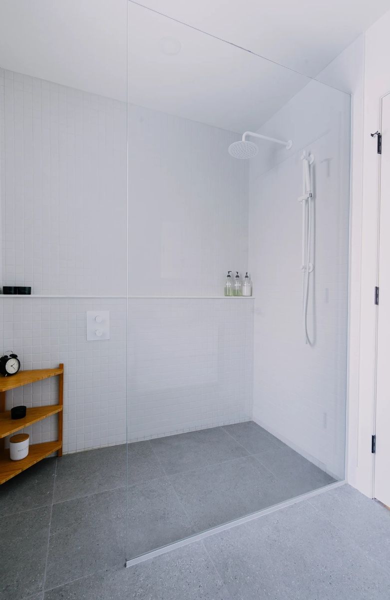 Baño completo de un proyecto de tipo Viviendas unifamiliares cerca de Saint-Jérôme (Laurentides) por Sarrazin Construction