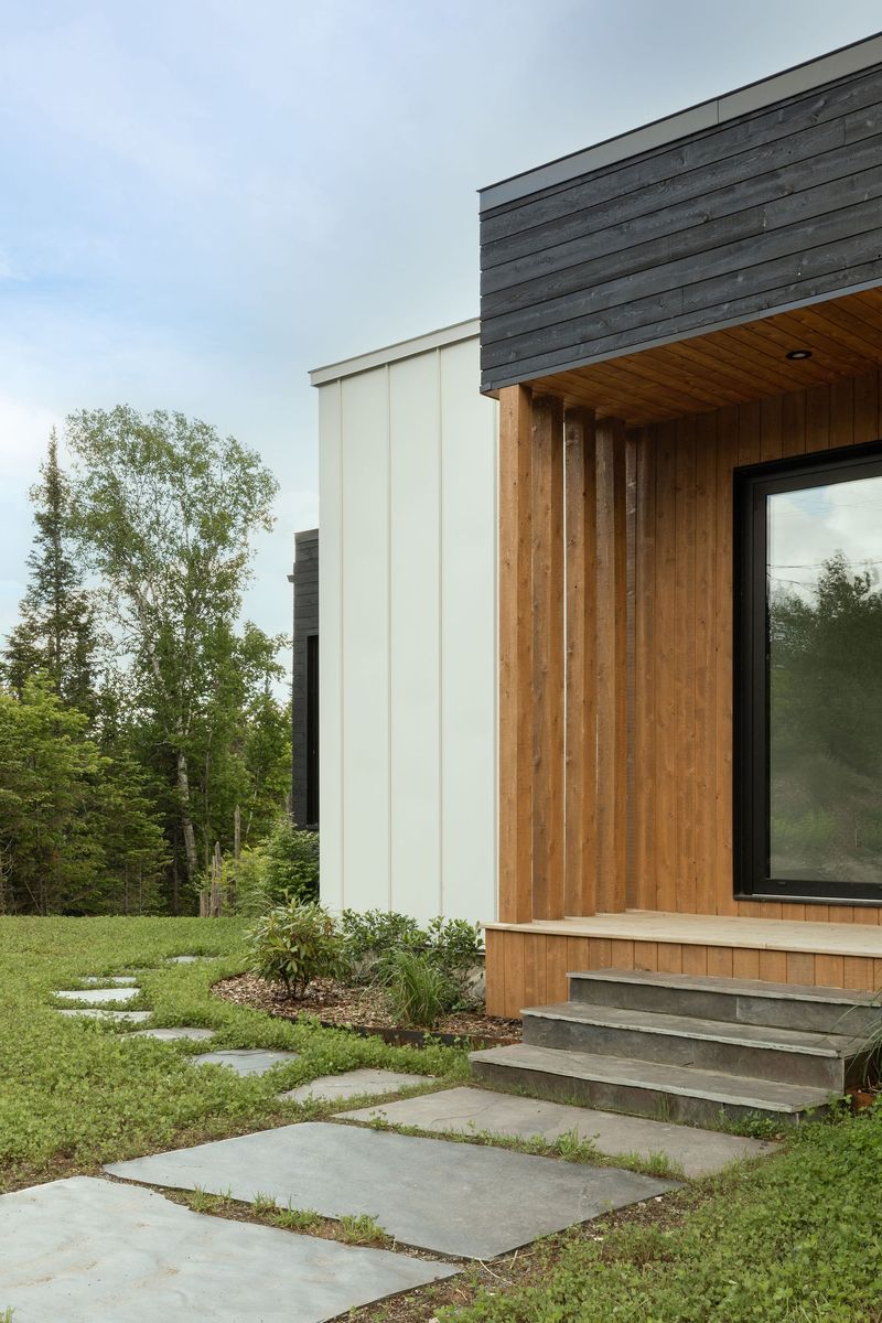 Porche et entrée d'un projet de Maisons unifamiliales près de Saint-Jérôme/Blainville (Laurentides) de Toundra construction
