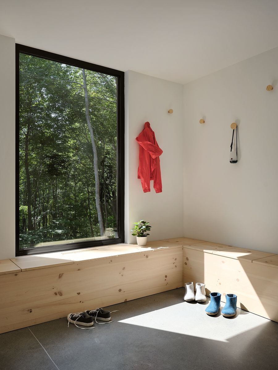 Hall d’entrée d'un projet de Maisons unifamiliales près de Granby/Bromont/Cowansville (Estrie) de Stroph Architecture & Design