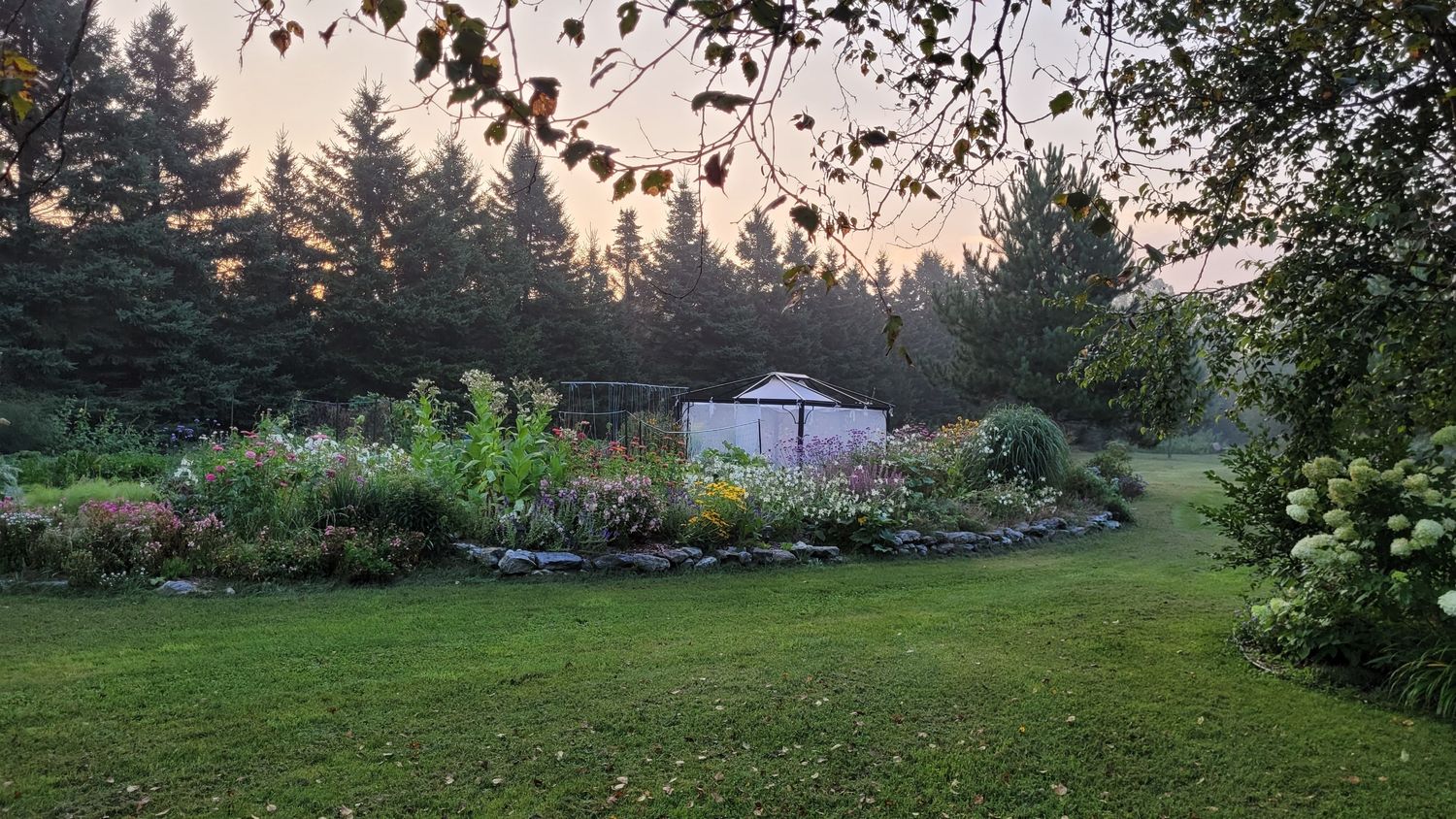 Backyard from a Vegetable Garden project near Quebec City - Levis by AgroME-Consultant