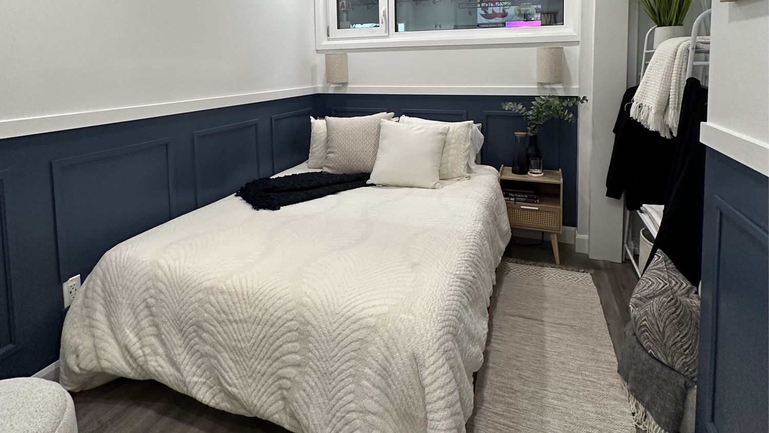 Bedroom from a Tiny Houses project near Ottawa by Ballance Containers