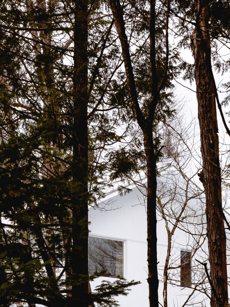 Patio trasero de un proyecto de tipo Viviendas unifamiliares cerca de Saint-Jérôme (Laurentides) por Atelier L'Abri