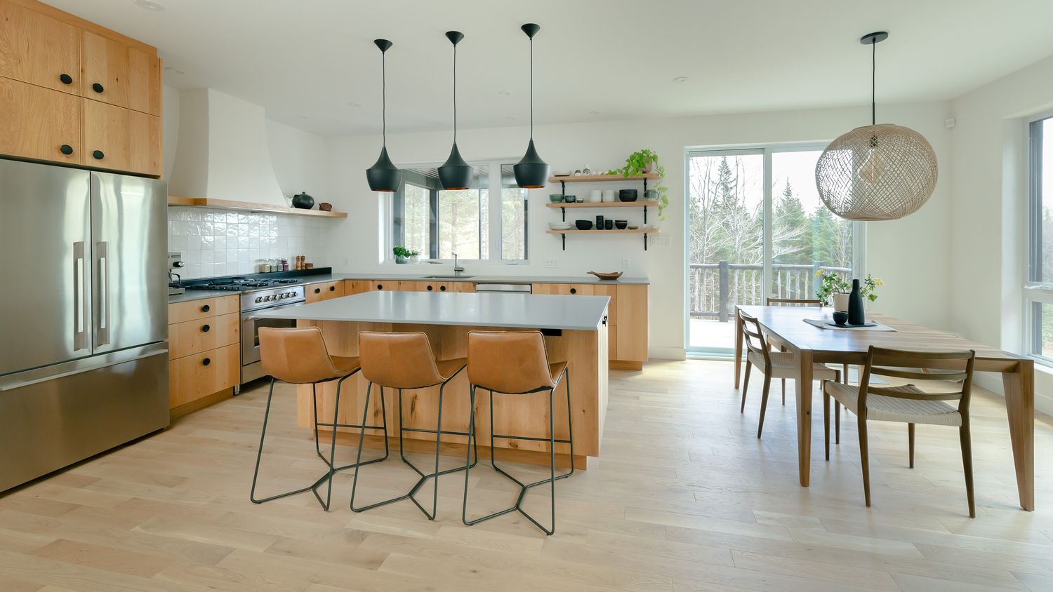 Kitchen from a Single family homes project near Saint-Jerome (Laurentides) by À l' Aube - Design Studio & Kitchen Specialist