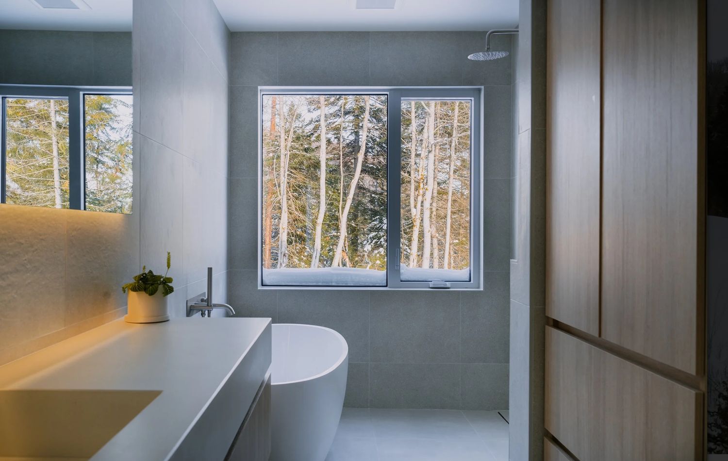 Baño completo de un proyecto de tipo Viviendas unifamiliares cerca de Saint-Jérôme (Laurentides) por Sarrazin Construction