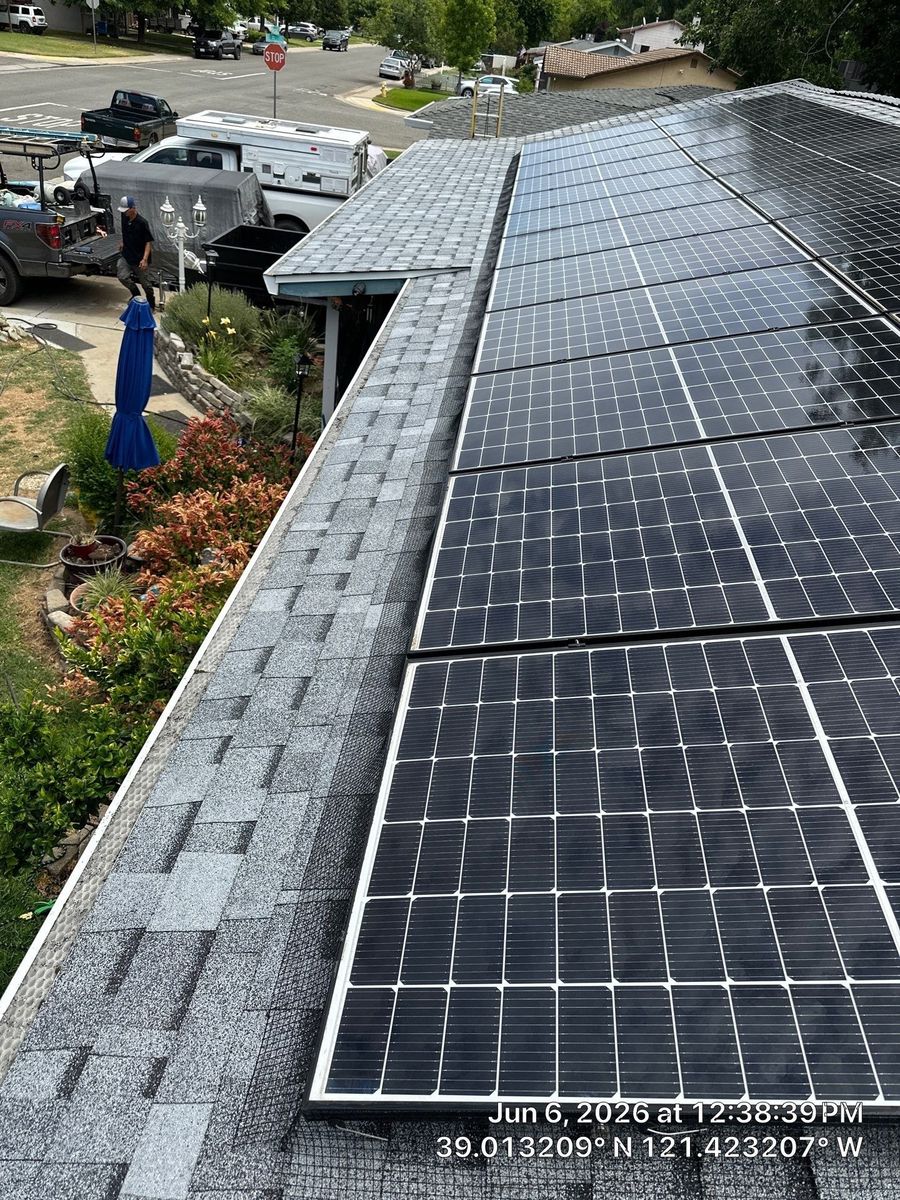  from a Photovoltaic Solar Panels project near Sacramento by L J Heating & Air Conditioning Inc
