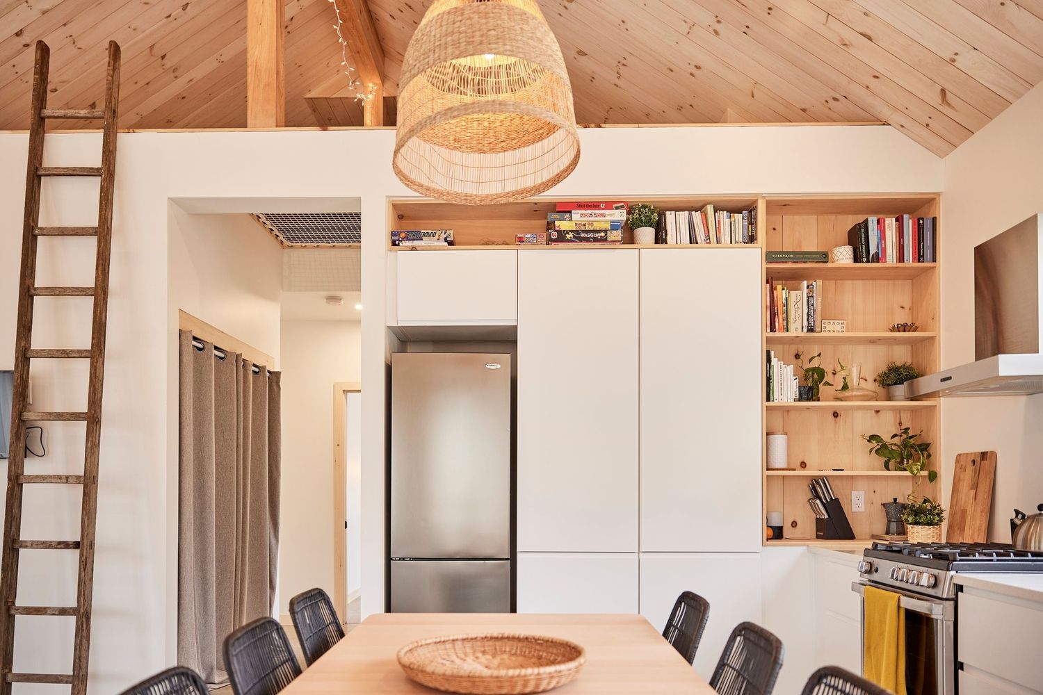 Kitchen from a Single family homes project near Granby - Bromont - Cowansville by Ancré. Architecture & Design