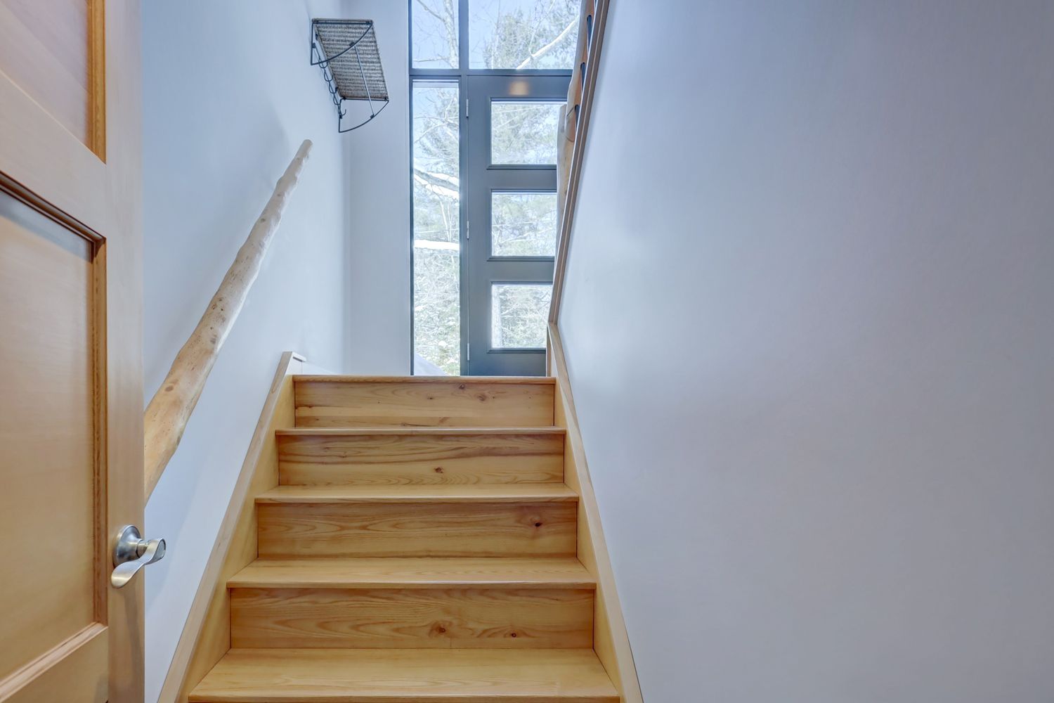 Escaliers d'un projet de Maisons unifamiliales près de Sherbrooke (Estrie) de Claire Derome • courtière en immobilier résidentiel