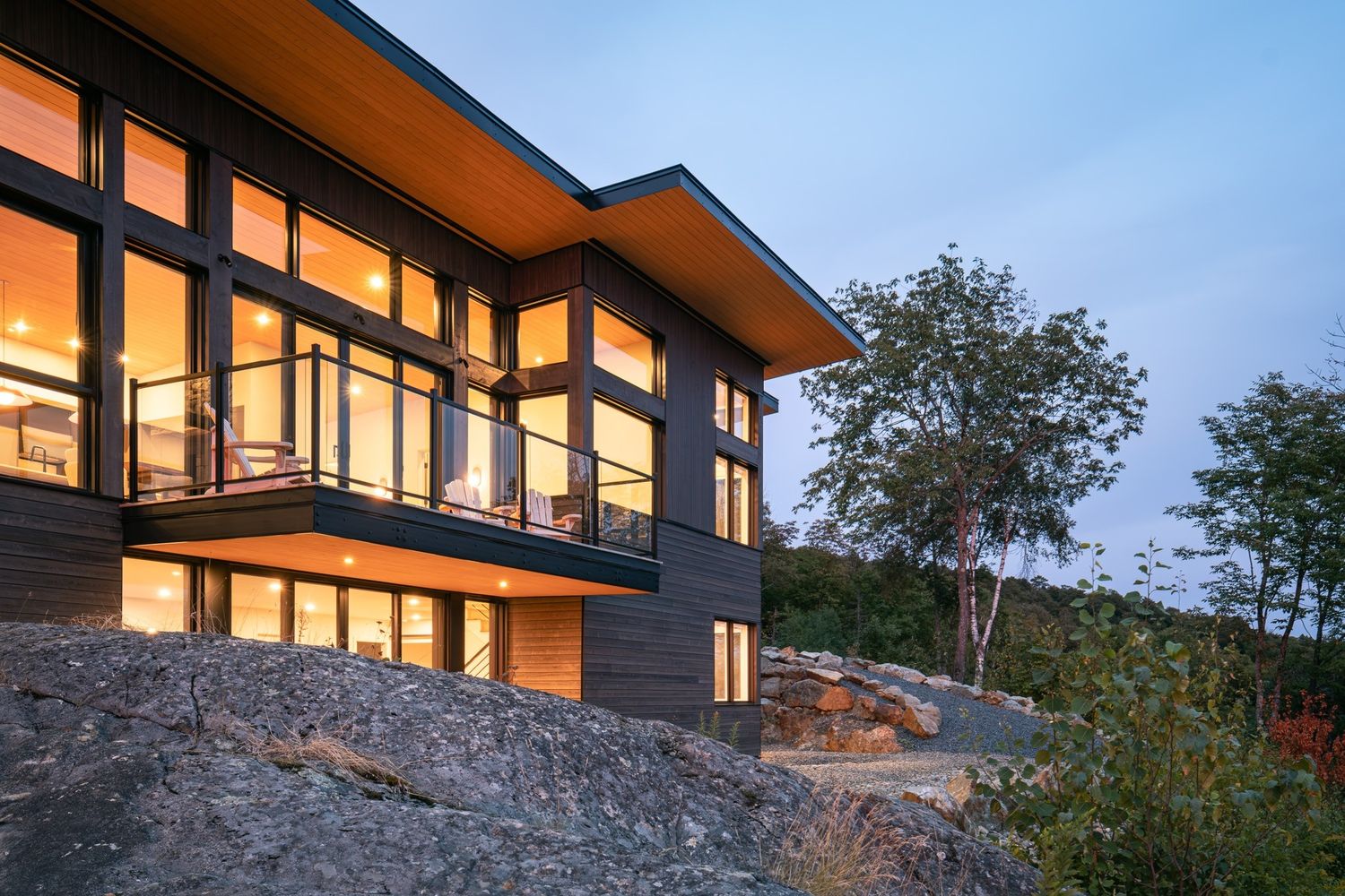  d'un projet de Maisons unifamiliales près de Montréal/Laval/Longueuil (Grand Montréal) de Studio MMA Architecture + Design